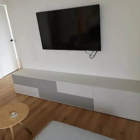 Apartment House Guest R Geranienstrasse Hohenbrunn